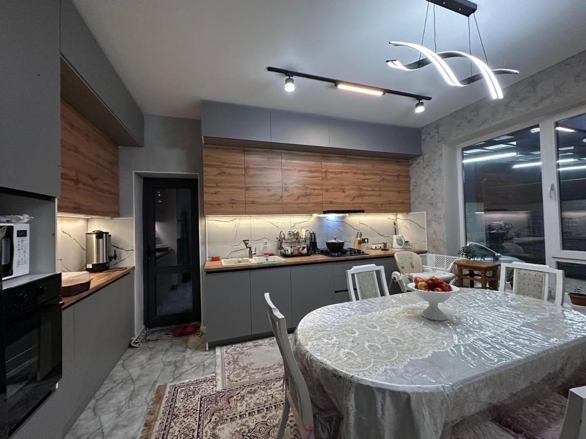 Bishkek Guest House - Bed and Breakfast Bisjkek