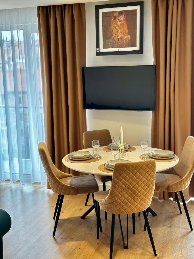 Deluxe Aparthotel Central - B&B Zalău