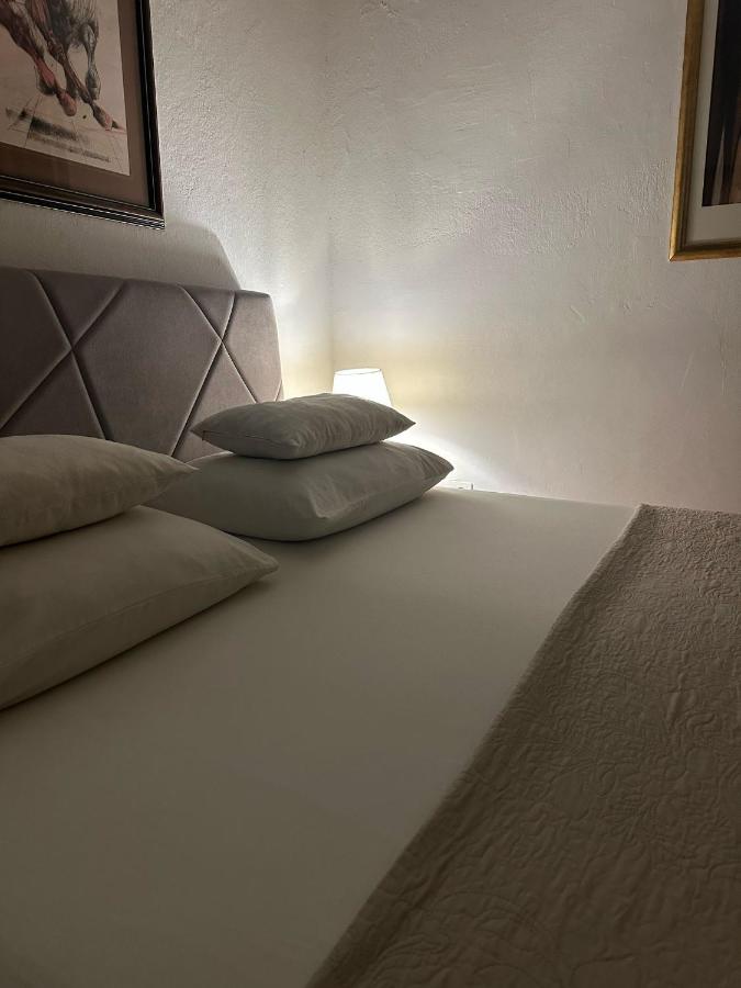 Old Town House Manosa Split - B&B