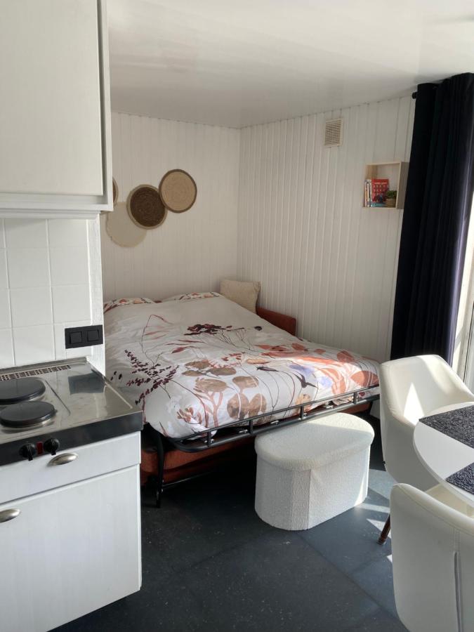Studio-Apartment mit Balkon