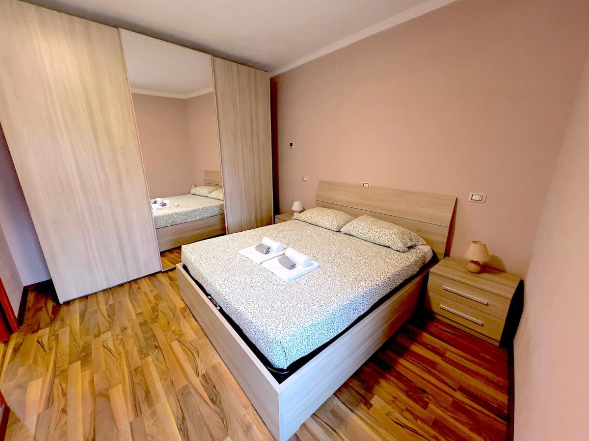 Dascio Lakefront with Private Garden and Parking - Ferienwohnung Dascio