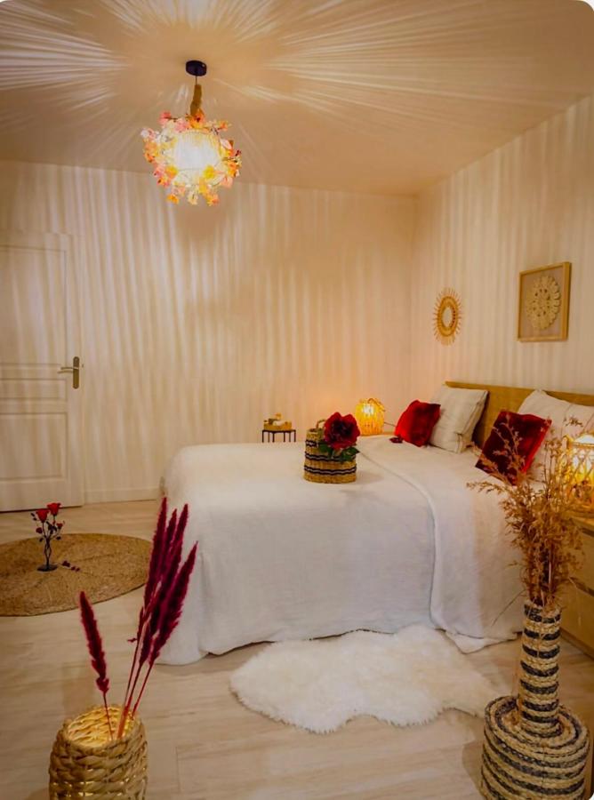 Jacuzzi BBQ Parking Maison Privée Confortable - B&B