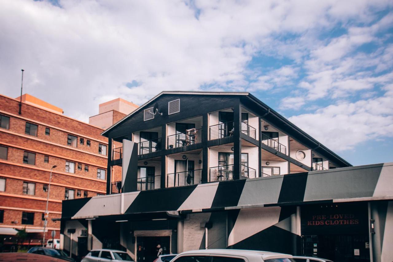 Heating and double balcony views In the city - Gina's Escape - Bed and Breakfast