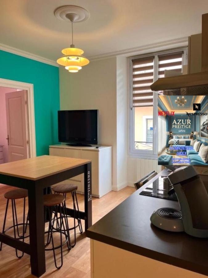 AzurPrestigeStation5min TV Elegant Relaxing Chill - B&B Bellegarde-sur-Valserine