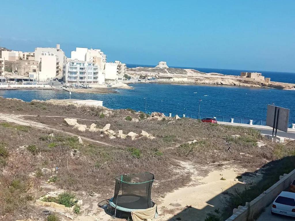 Seaview two bedroom apartment in Marsalforn - Chambres d’hôtes Marsalforn