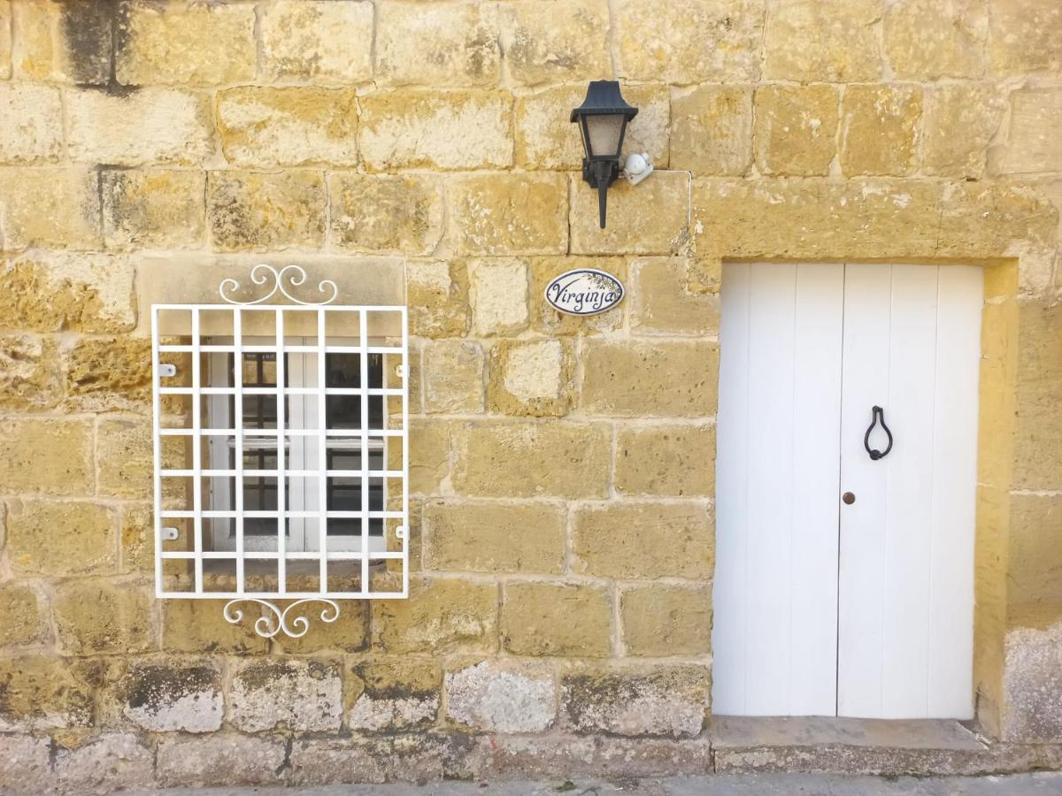 Virginia Farmhouse - Bed and Breakfast Kerċem