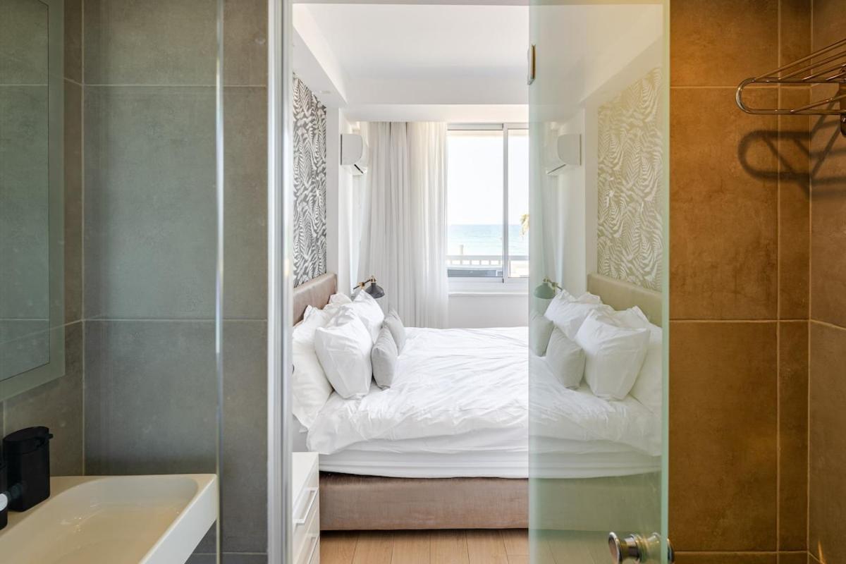 Appartement met 2 Slaapkamers, Balkon en Uitzicht op Zee