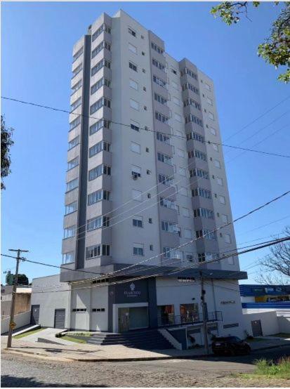 Apto6 com WI-FI e garagem e 100 a av Brasil - B&B Passo Fundo