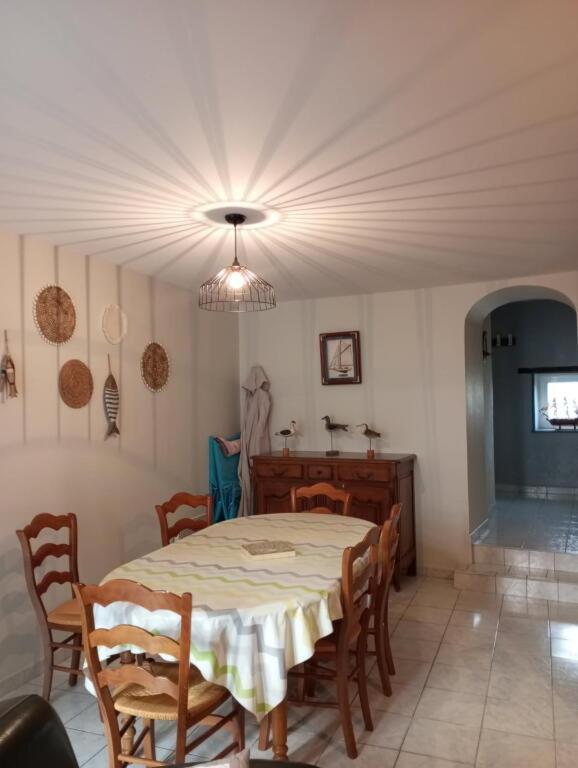Maison avec courette à 400 m de la plage - B&B