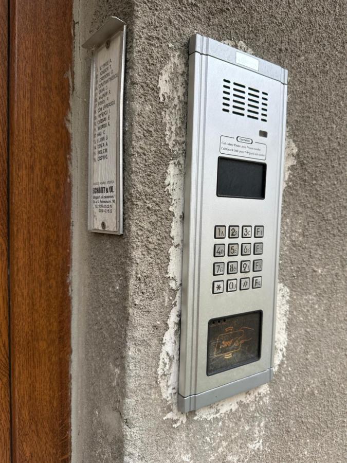 Planet Nine Apartment - B&B Timişoara
