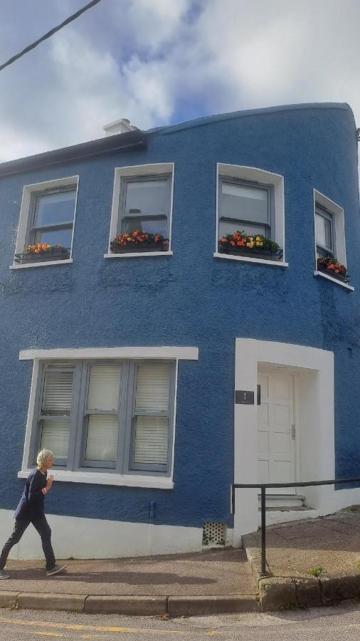 Cathedral Townhouses Cobh - Bed and Breakfast