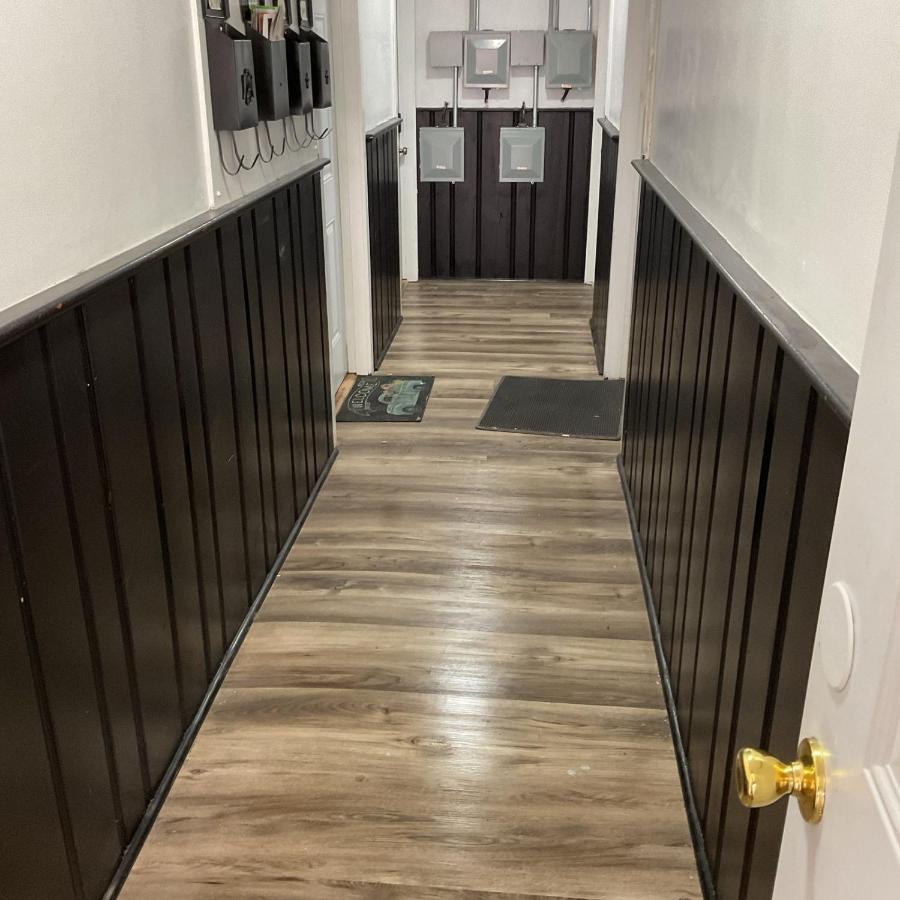 Westover 1BR Apt, Pet-Friendly, Near WVU - Bed and Breakfast Morgantown