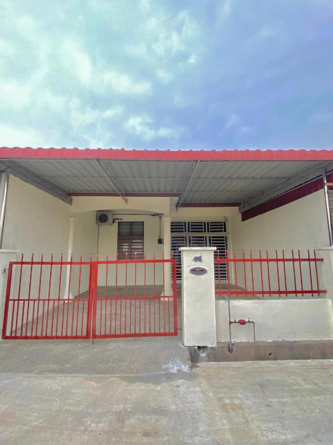 Homestay Selesa Taman Lembah Bujang - Bed and Breakfast
