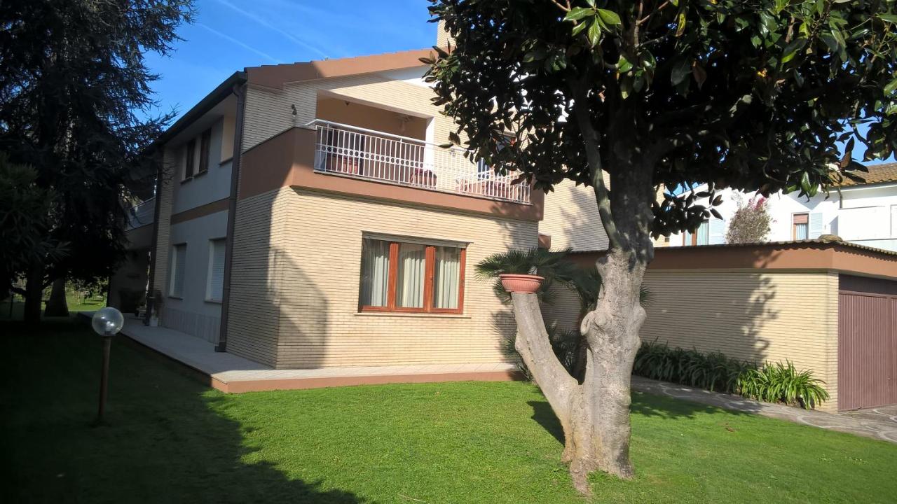 B&B Fiumicino - Villa Gisi Guest House - Bed and Breakfast Fiumicino