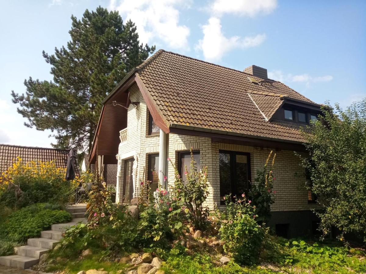 Fischstübchen Neeberg Fewo 5 – Bootshaus - Chambres d'hôtes Krummin
