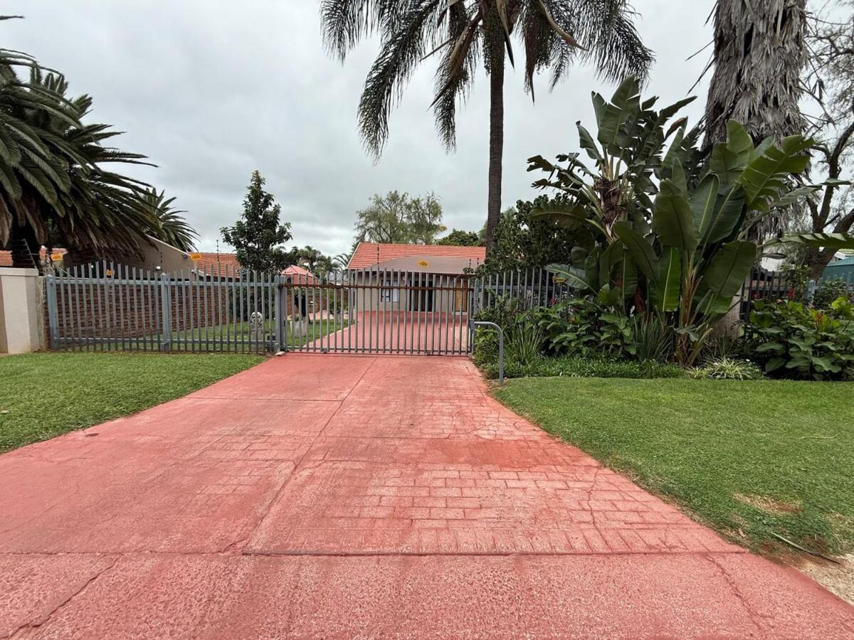 Flora Haven - B&B Polokwane