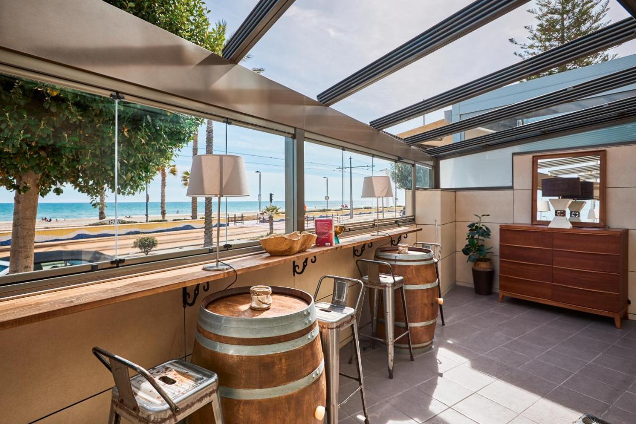 Beachfront apartments for 12 guests in Alicante - B&B