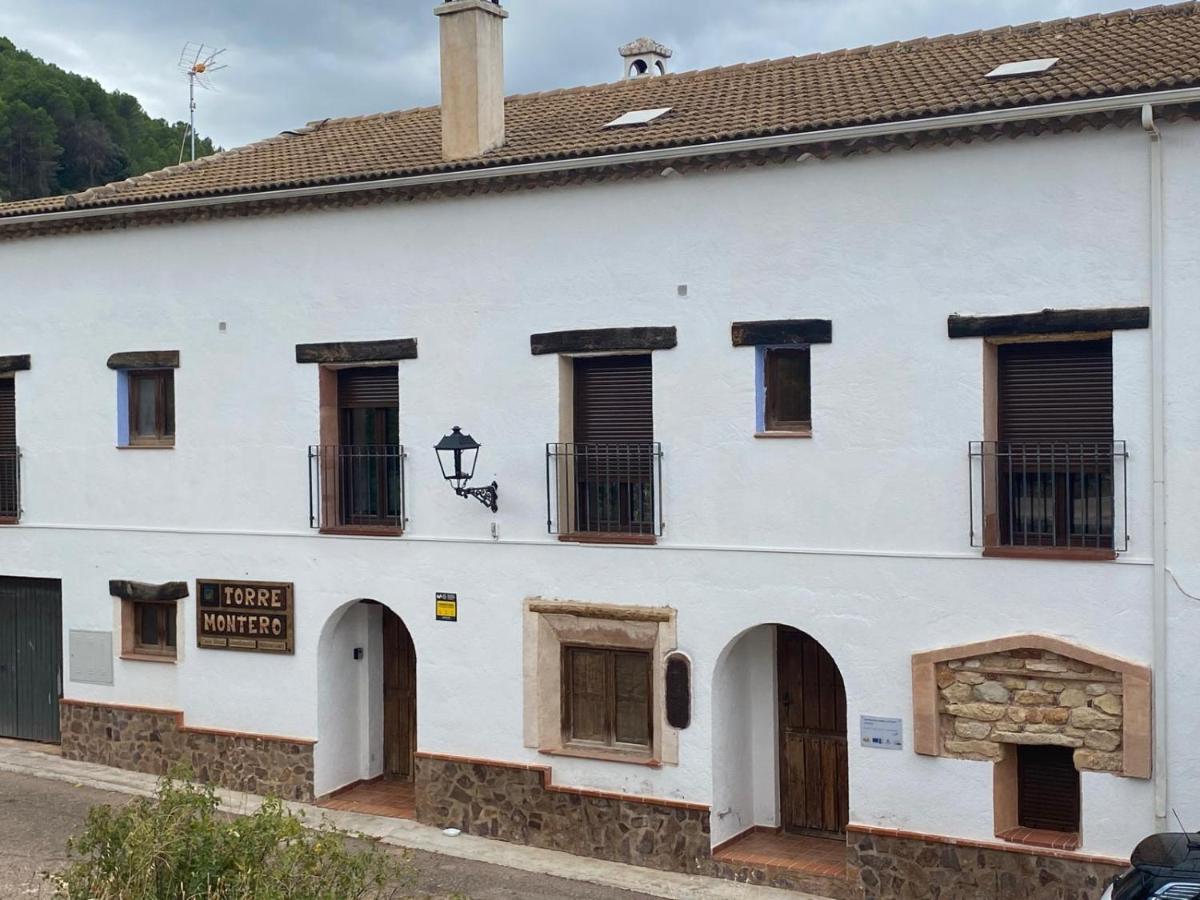 Casa Rural TorreMontero Apartamentos - B&B
