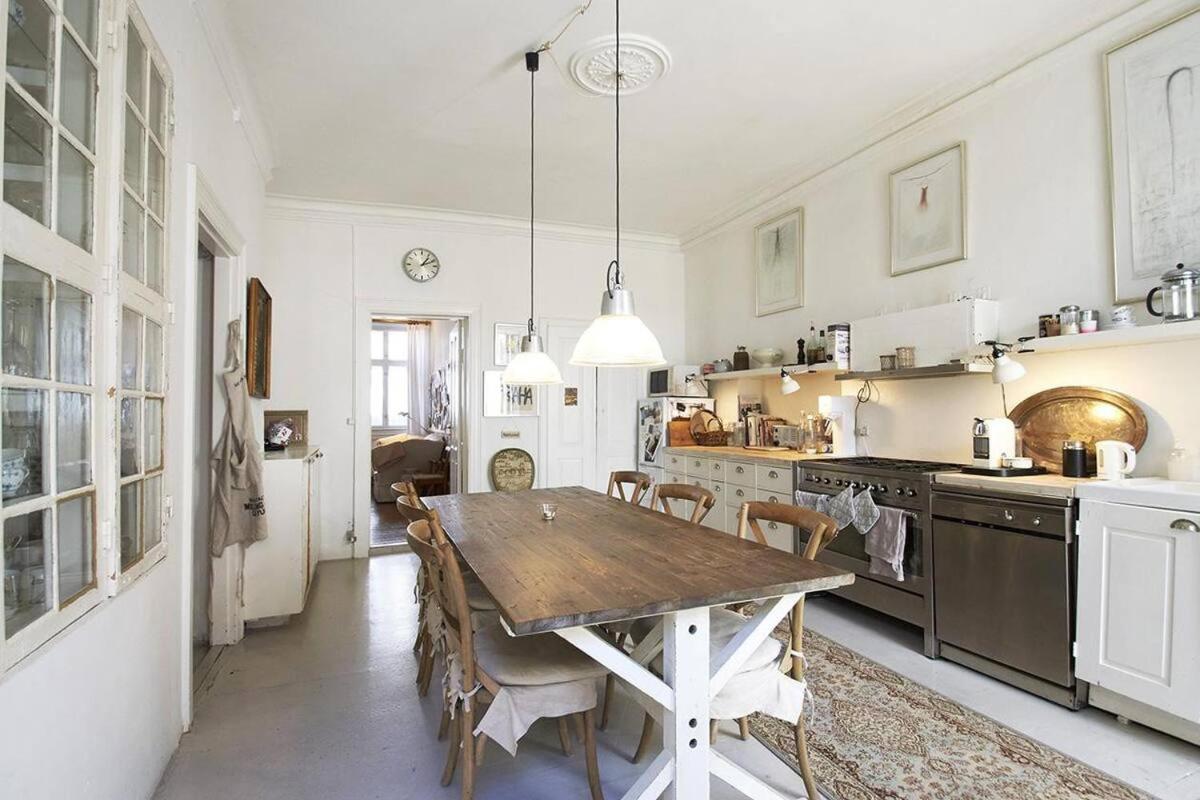 Balkon med udsigt midt i København - B&B Copenhague