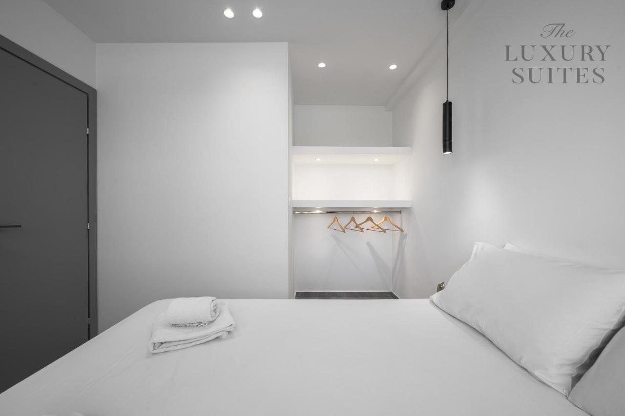 One-Bedroom Apartment with Balcony
