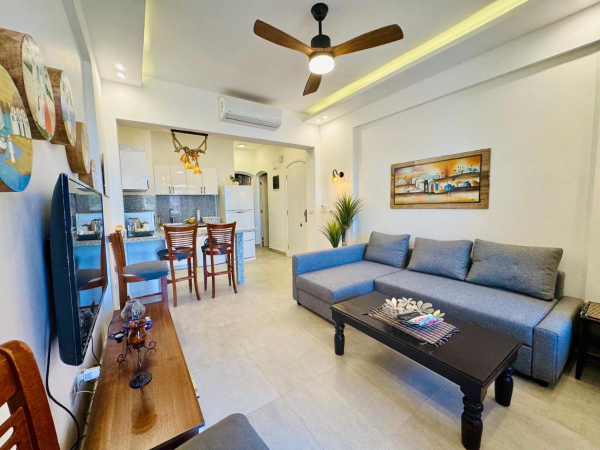 Brand New 1-BR Apt @West Golf- El Gouna W/ a View! - B&B