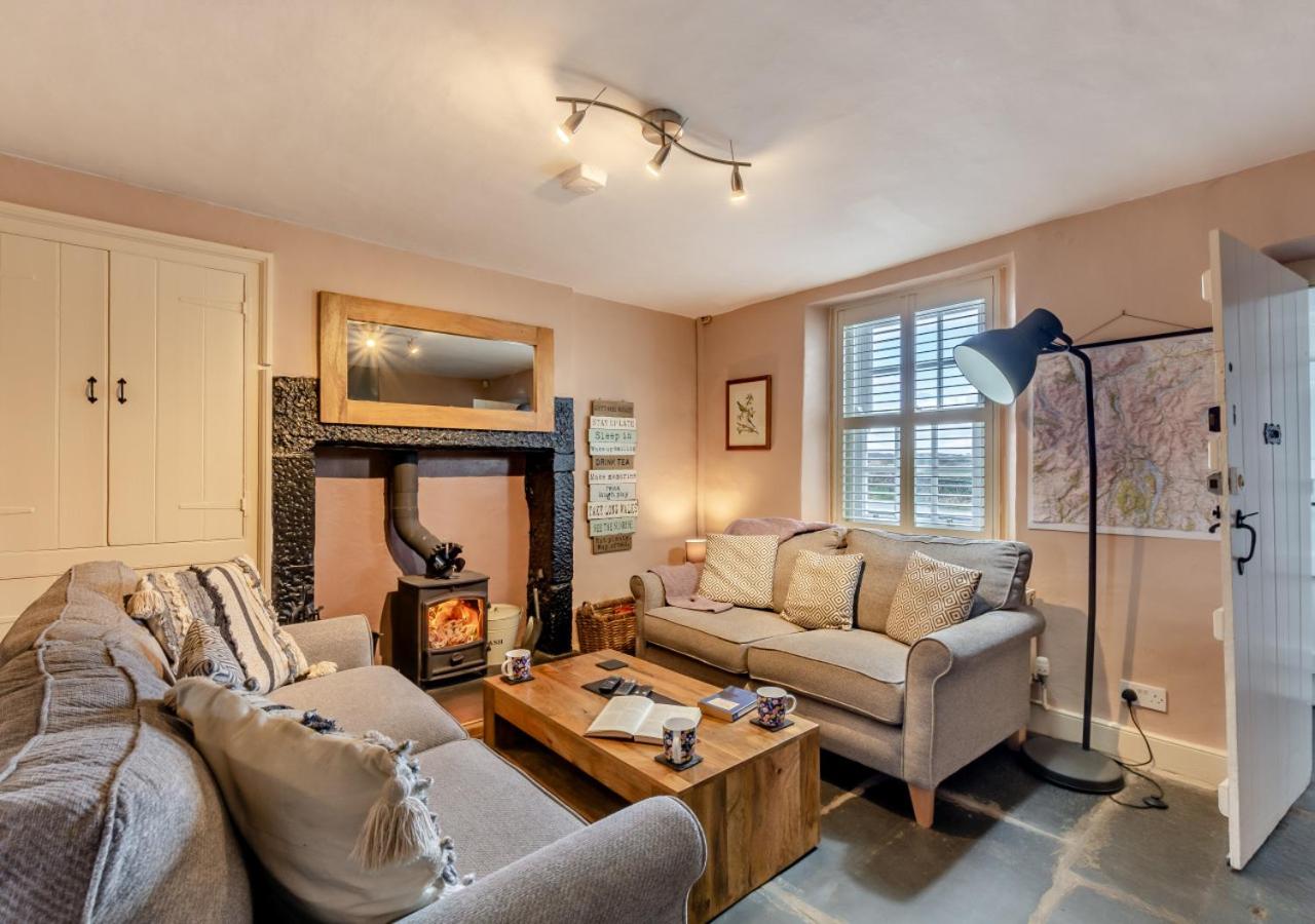 Low Dog Kennel - B&B