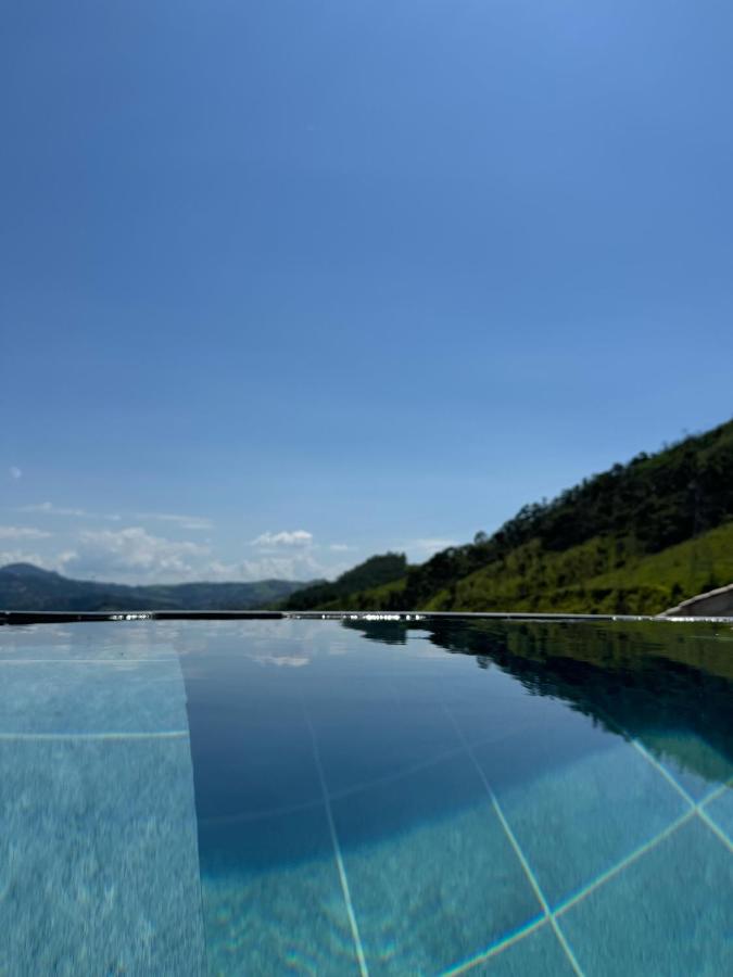 Casa com vista exuberante, no interior de São Paulo - B&B Lindóia
