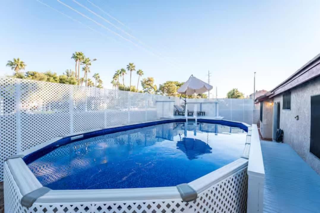 Private Oasis with Pool - Ferienwohnung