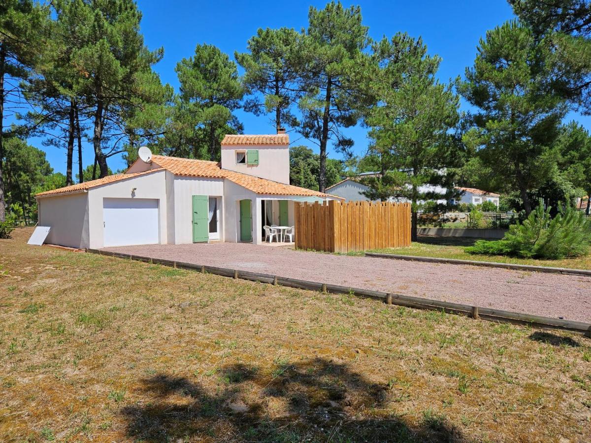 Maison 5 pers. proche plage, forêt, et centre bourg à La Faute-sur-Mer, avec jardin et garage - FR-1-476-68 - B&B