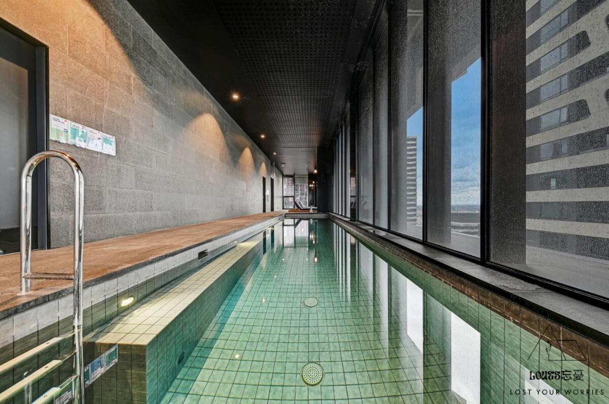 Cosy Corner 2BR with City Views - Bed and Breakfast Melbourne