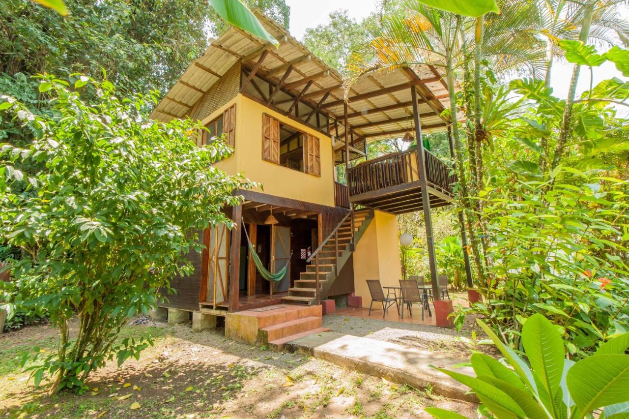 Cabinas Montesol - B&B