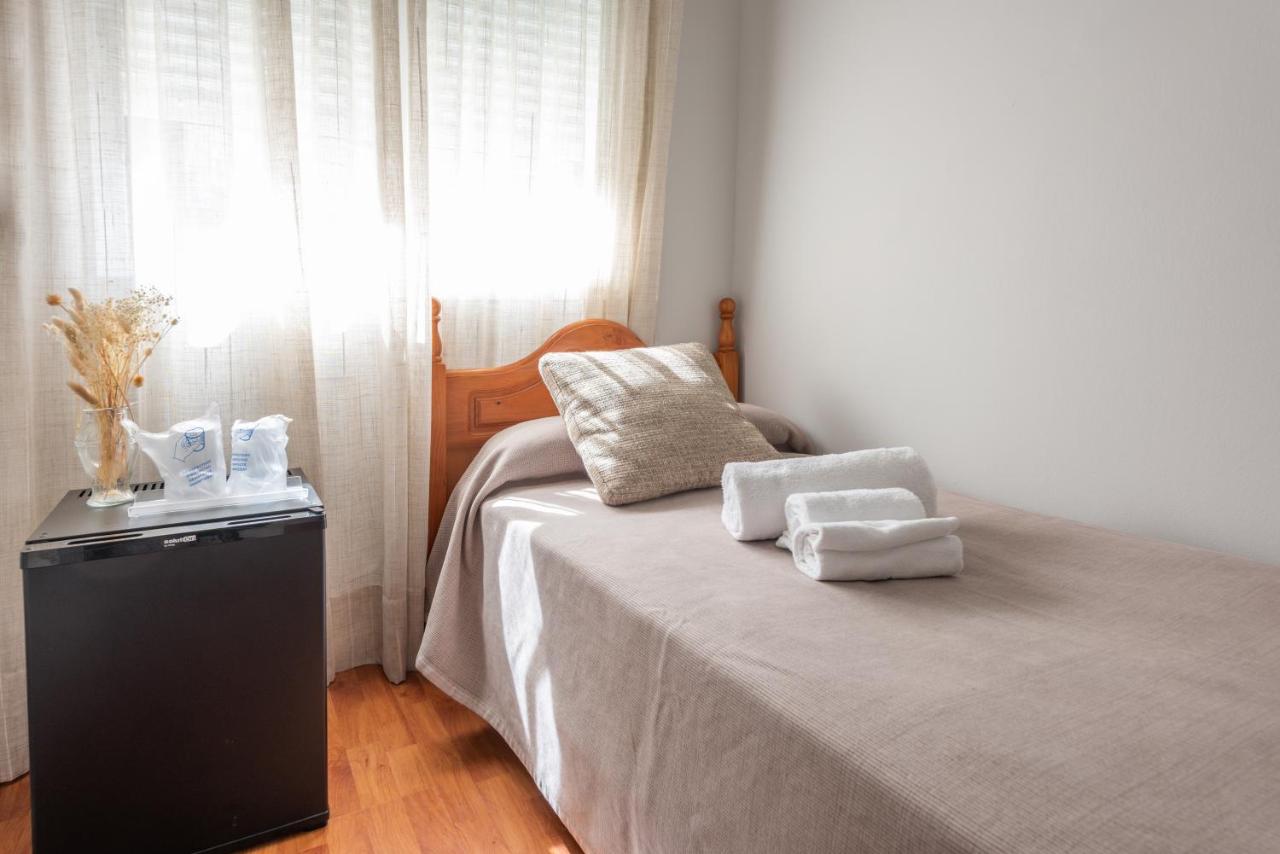 Single Room with Shared Bathroom