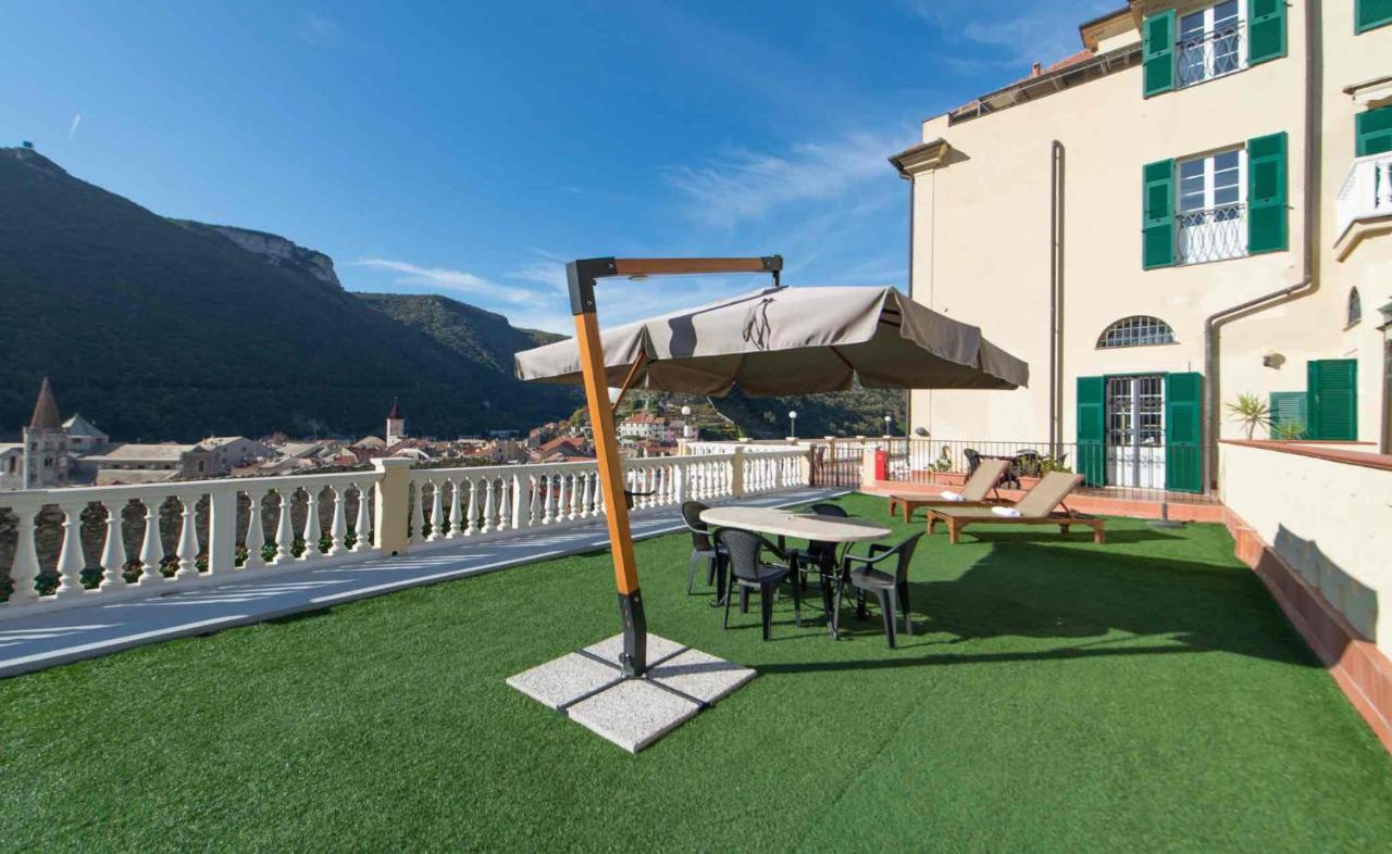 Apartment mit 2 Schlafzimmern und Terrasse