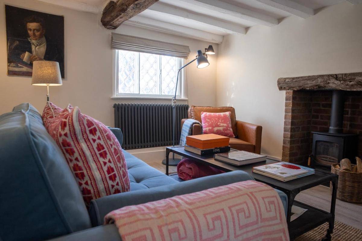 Peckforton cottage totally refurbished - B&B Beeston