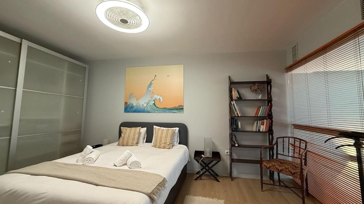 Bright duplex apartment for 4 pax - Camarillo - Ferienwohnung