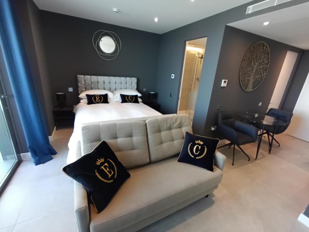 Studio Apartment with Sea View