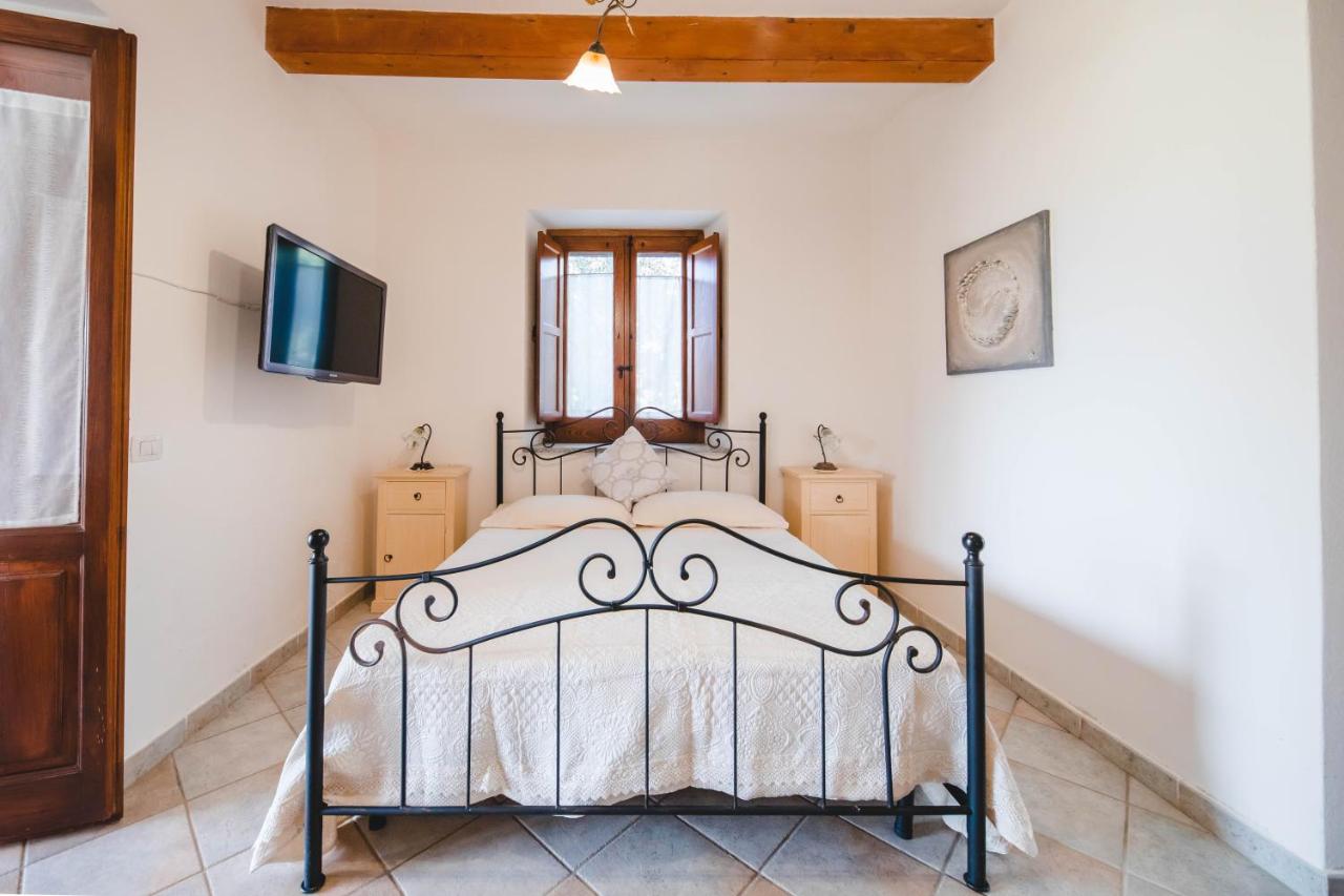 One-Bedroom Apartment with Garden View