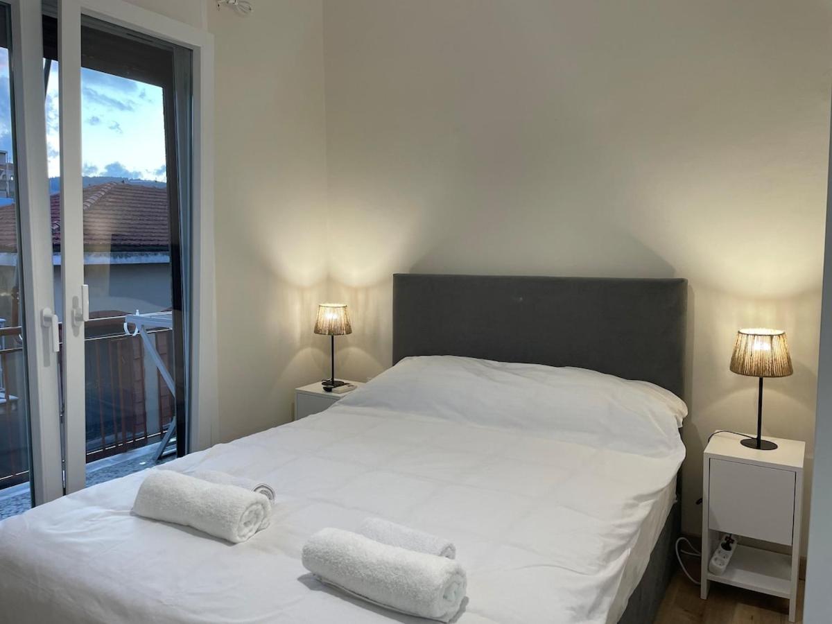 Stylish Central 2 bdr Apartment - Ferienwohnung Chios