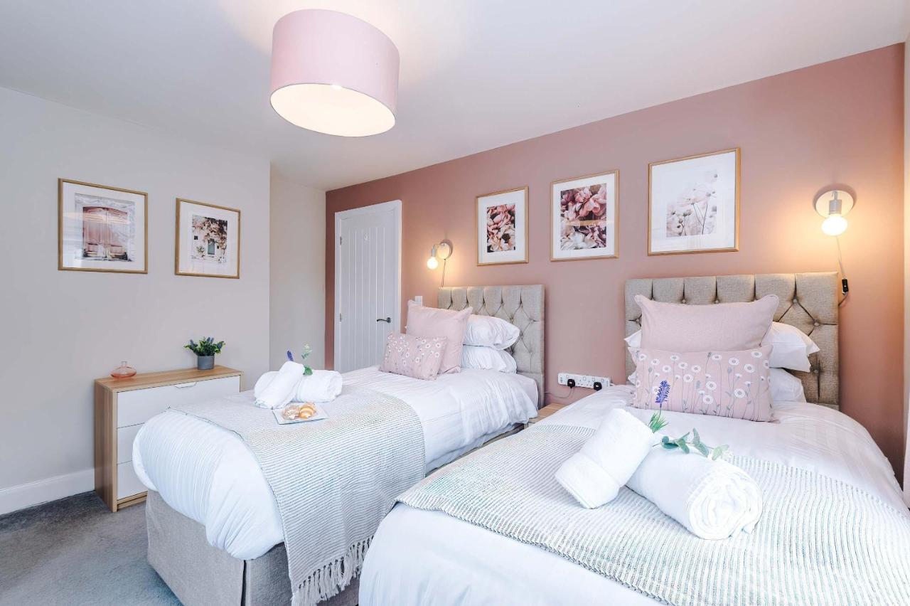 Modern Apartment in Chester by 53 Degrees Property, Ideal for Couples, City Centre Location! - B&B Chester