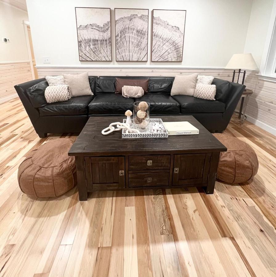 Newly Built Retreat in the Woods Near Acadia - Chambres d’hôtes Trenton
