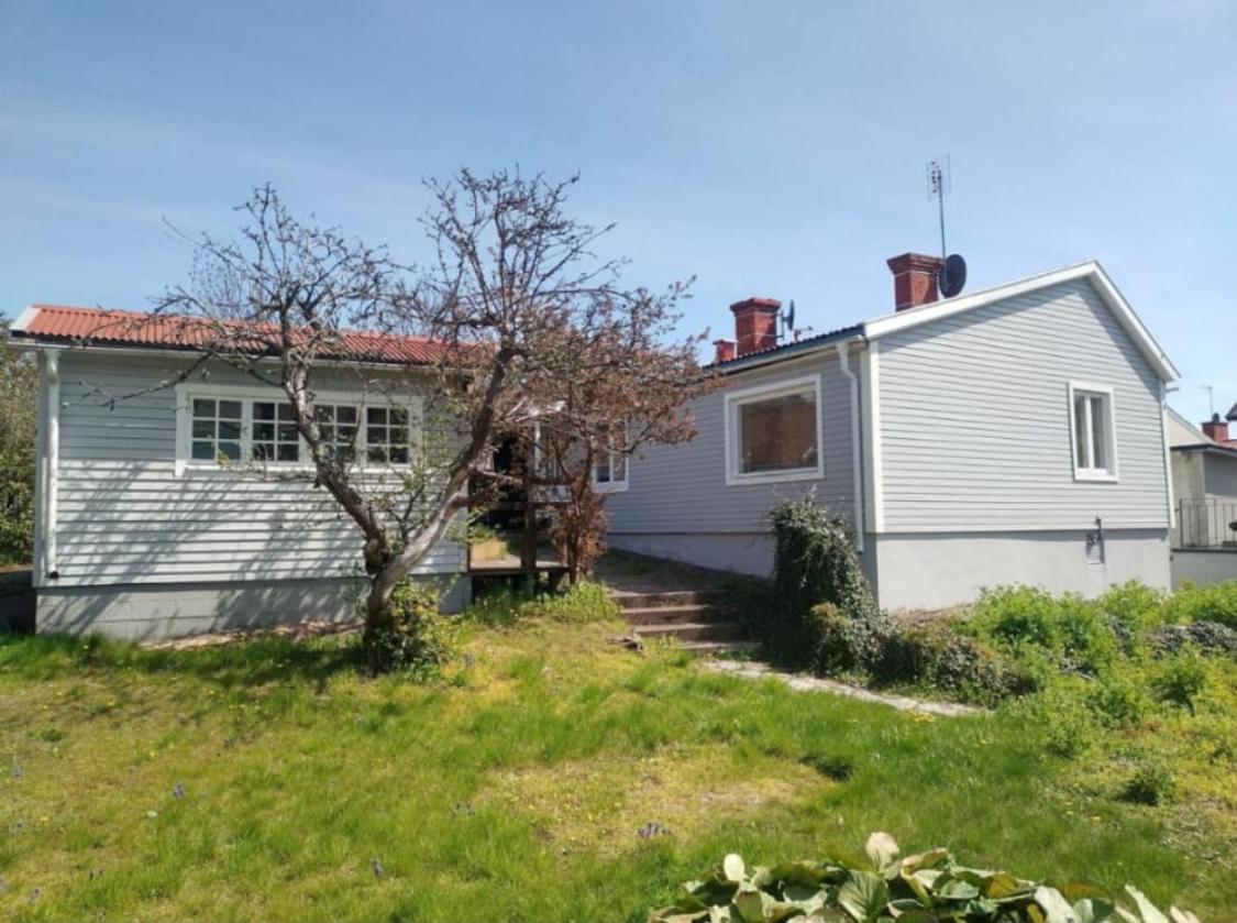 2 rum och kök varav 1 sovrum samt en stuga i anslutning med 1 sovrum - Ferienwohnung Oskarshamn