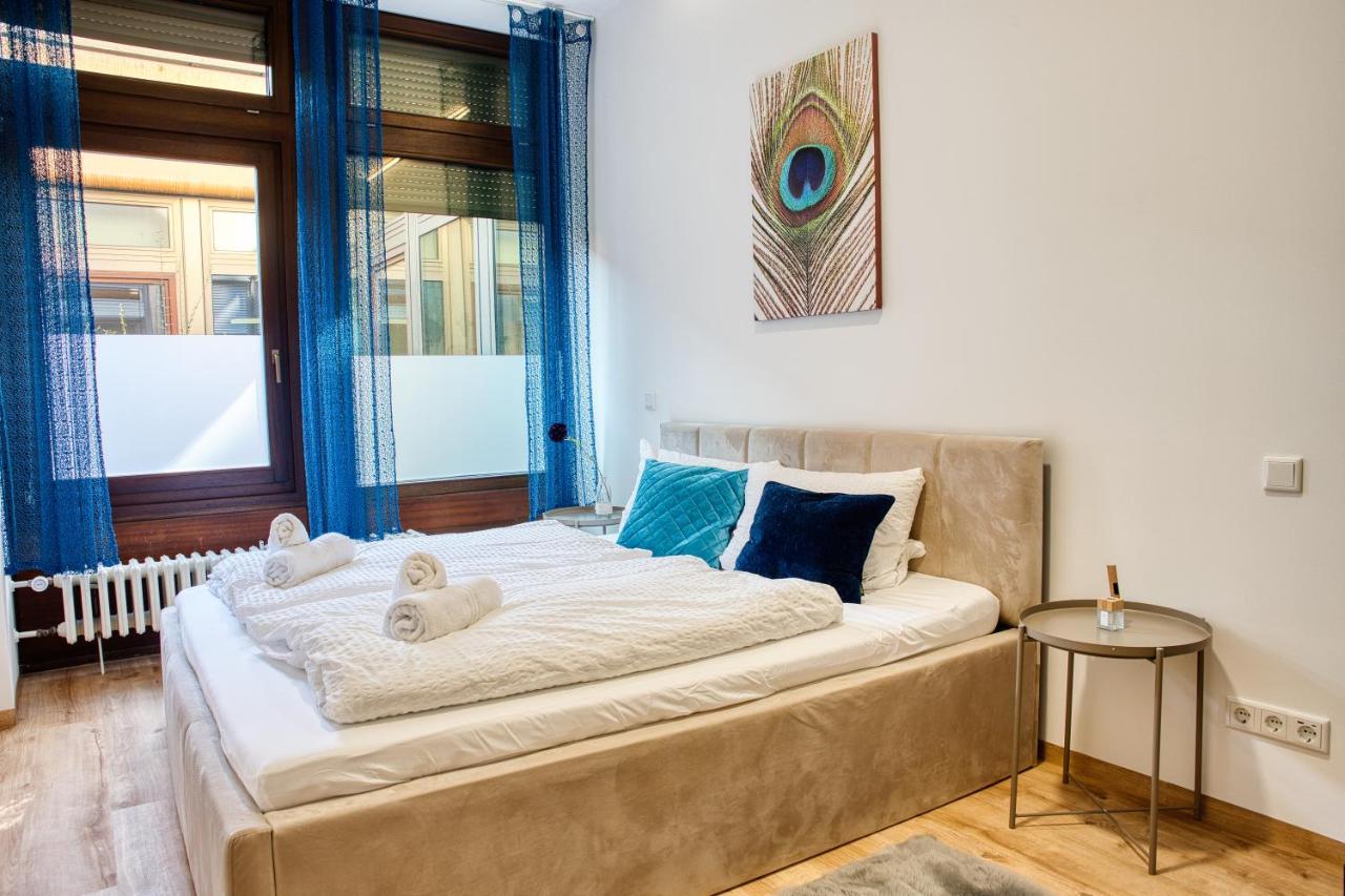 MainLine Retreat zentral mit eigenem Parkplatz - Chambres d'hôtes Amberg