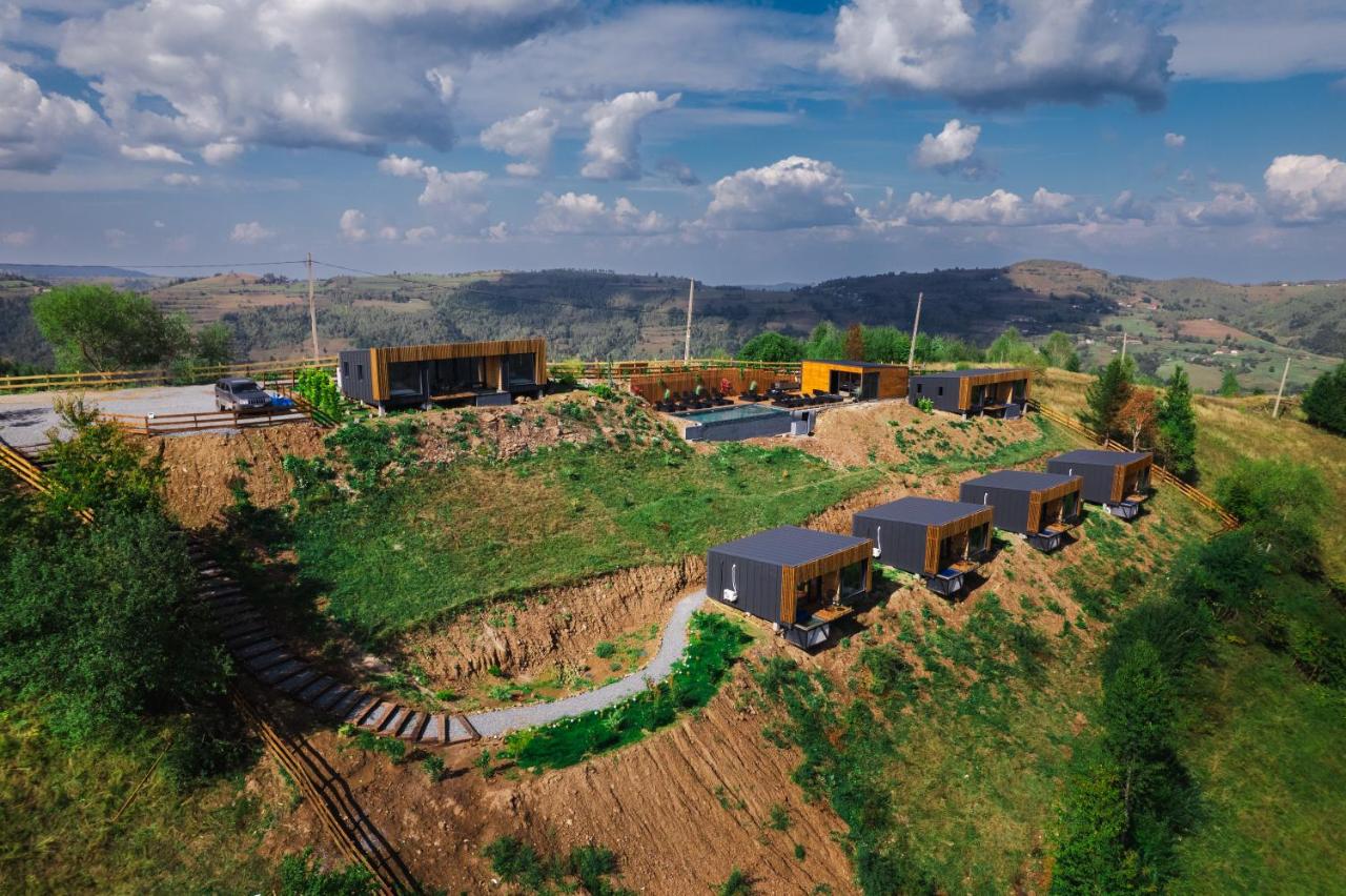 The Altitude Cabin Resort - Chambres d’hôtes Măguri