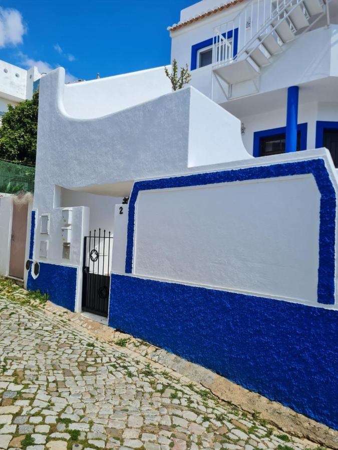 Henrique's Residense II - B&B Luz