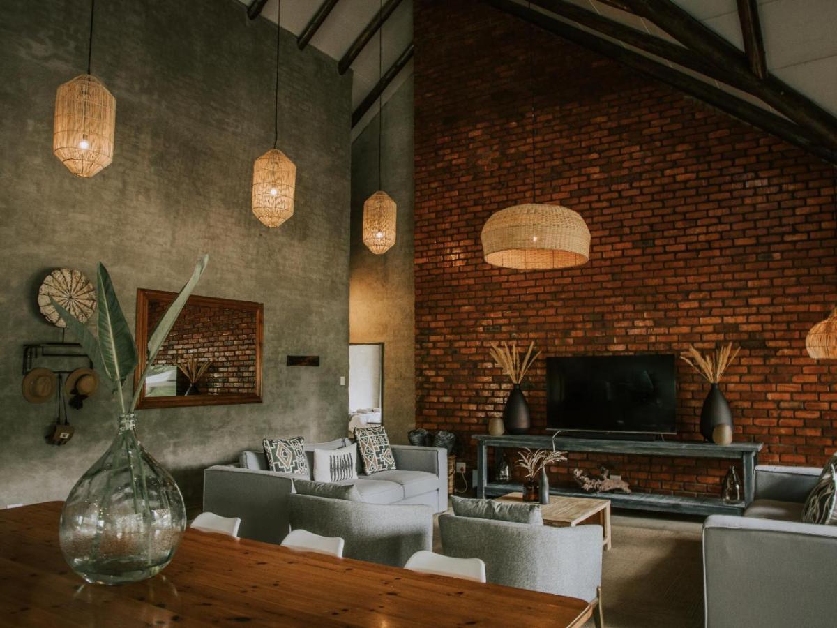 Rhino's Rest Private Luxury Villa - B&B