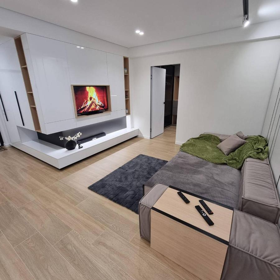Black &White apartments center - B&B