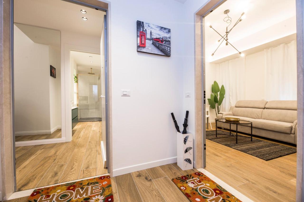 JOIVY Chic apartments in Piazza Dante, Genoa - Ferienwohnung Genua