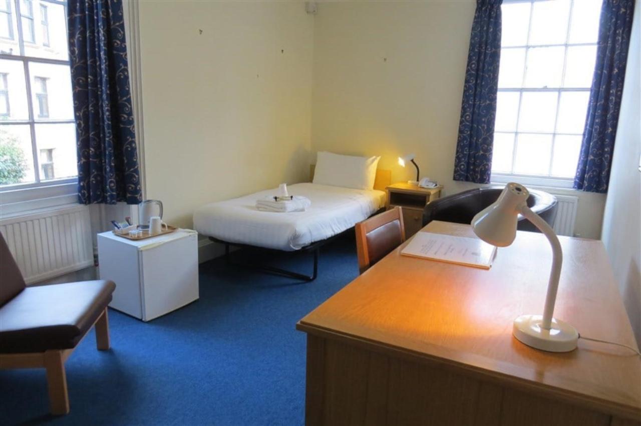 Single Room with Shared Bathroom