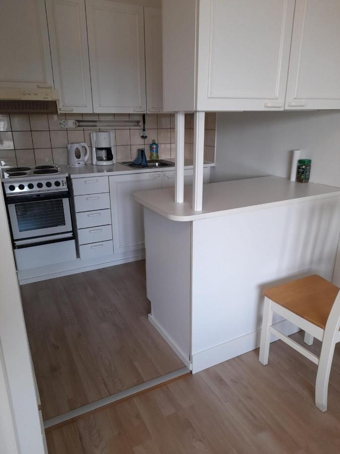 Yksiö lähellä Kirjurinluotoa - Chambres d’hôtes Pori