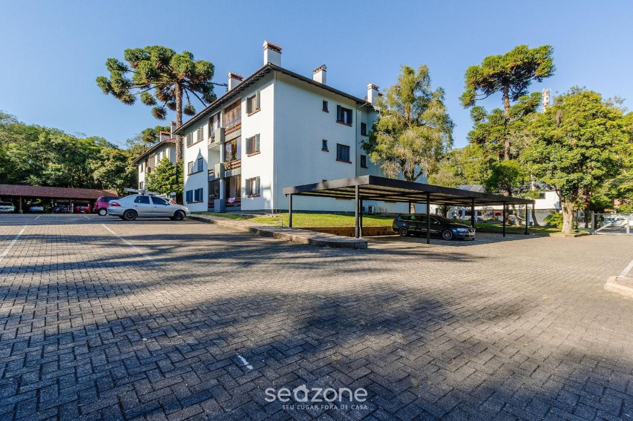 Apto espaçoso c/ lareira interna em Gramado AVP105 - B&B